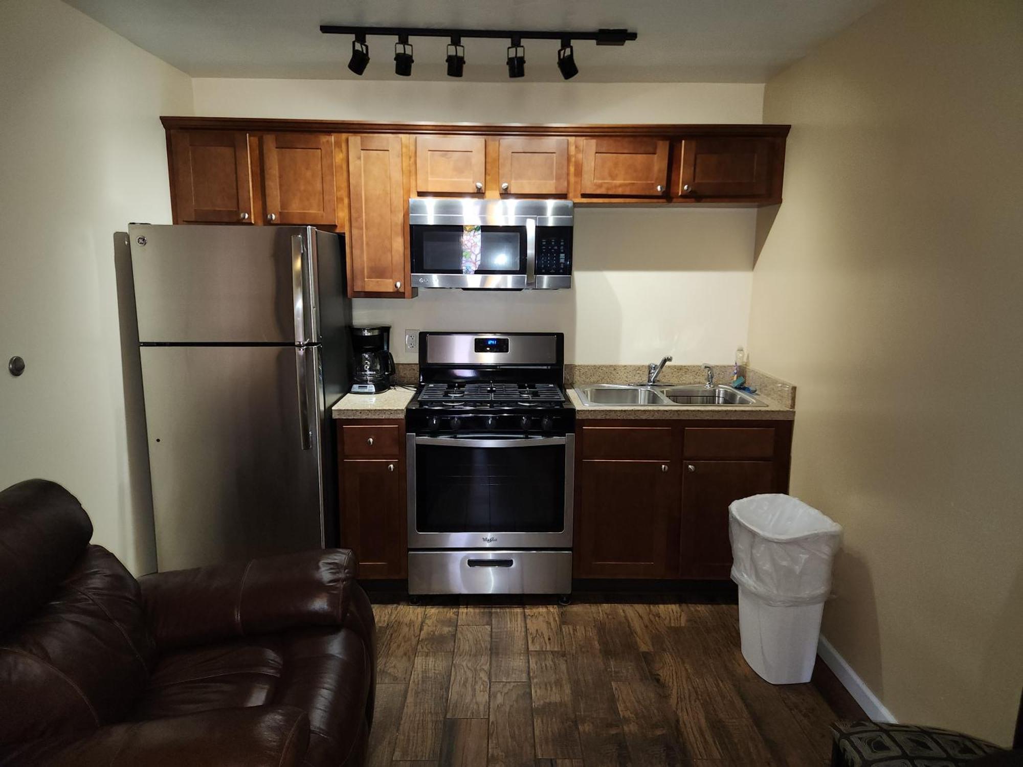 Jefferson Hills Motel Clairton Экстерьер фото