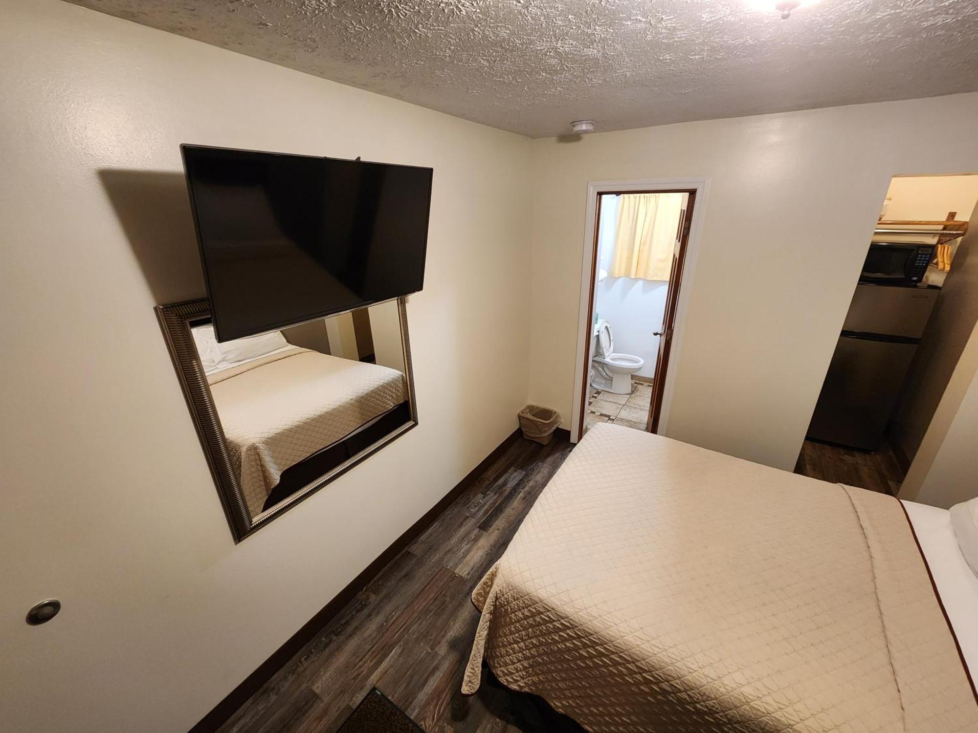 Jefferson Hills Motel Clairton Номер фото
