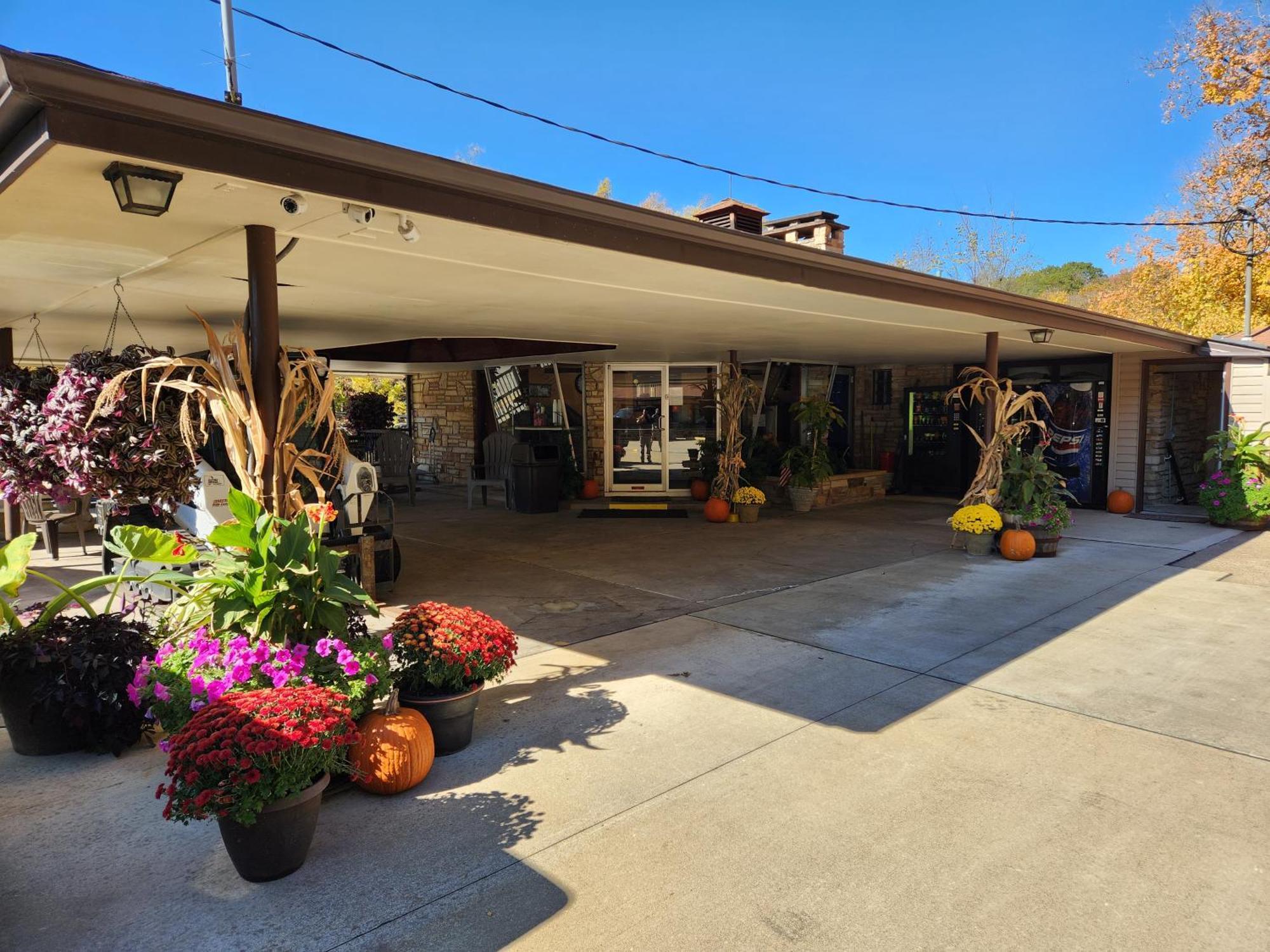 Jefferson Hills Motel Clairton Экстерьер фото
