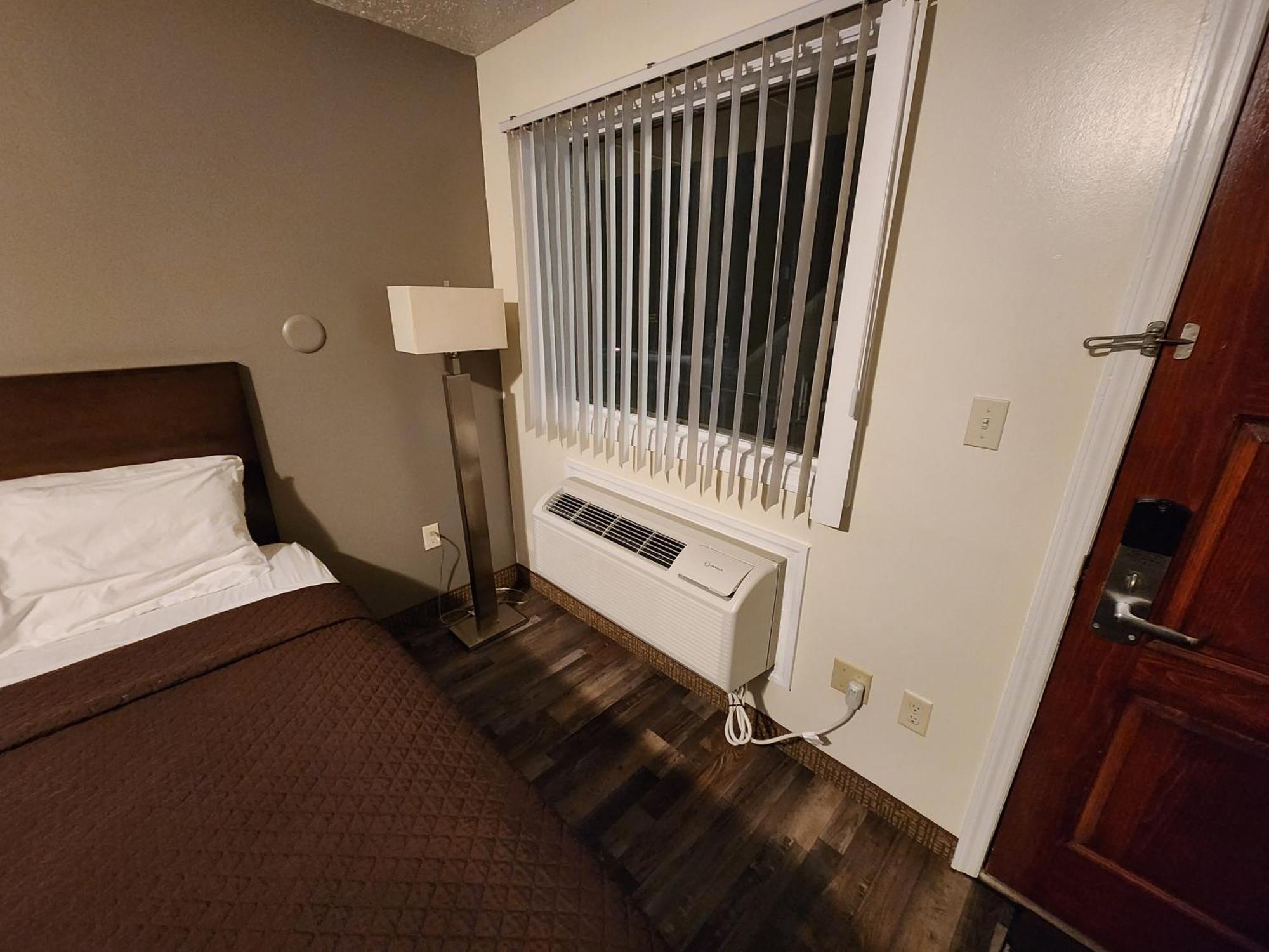 Jefferson Hills Motel Clairton Номер фото