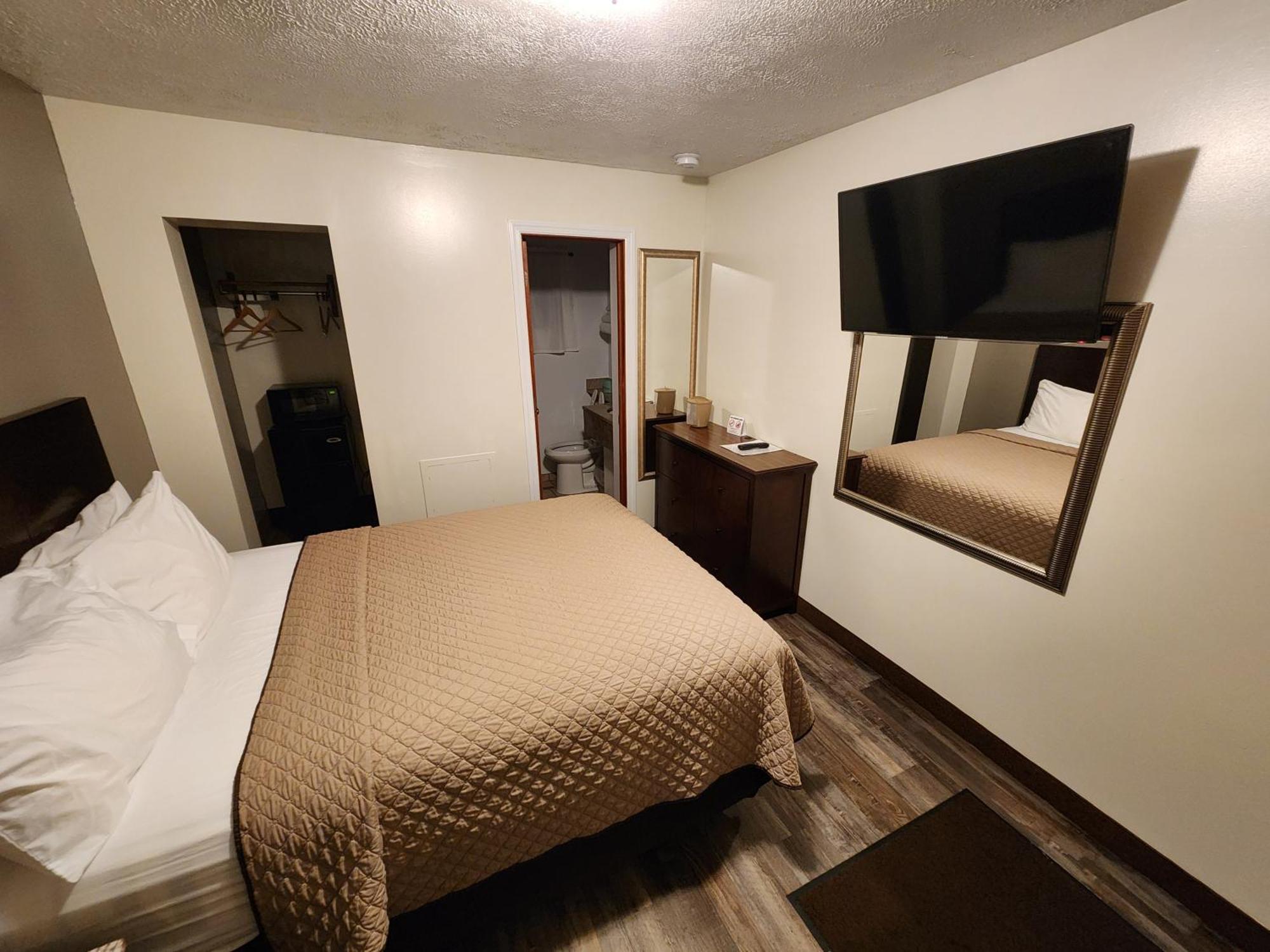 Jefferson Hills Motel Clairton Экстерьер фото